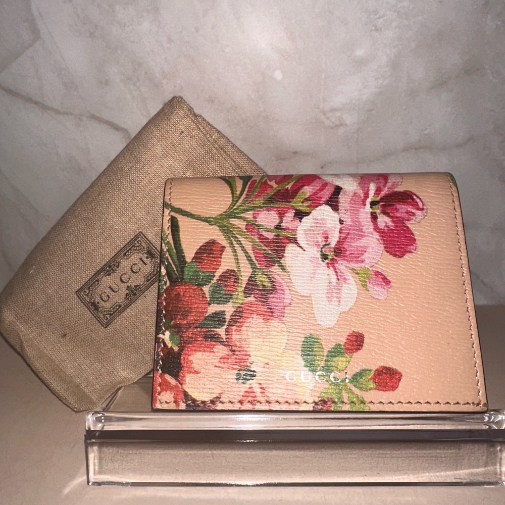 Gucci Women's Wallet - Floral Pink and Cream with dusty